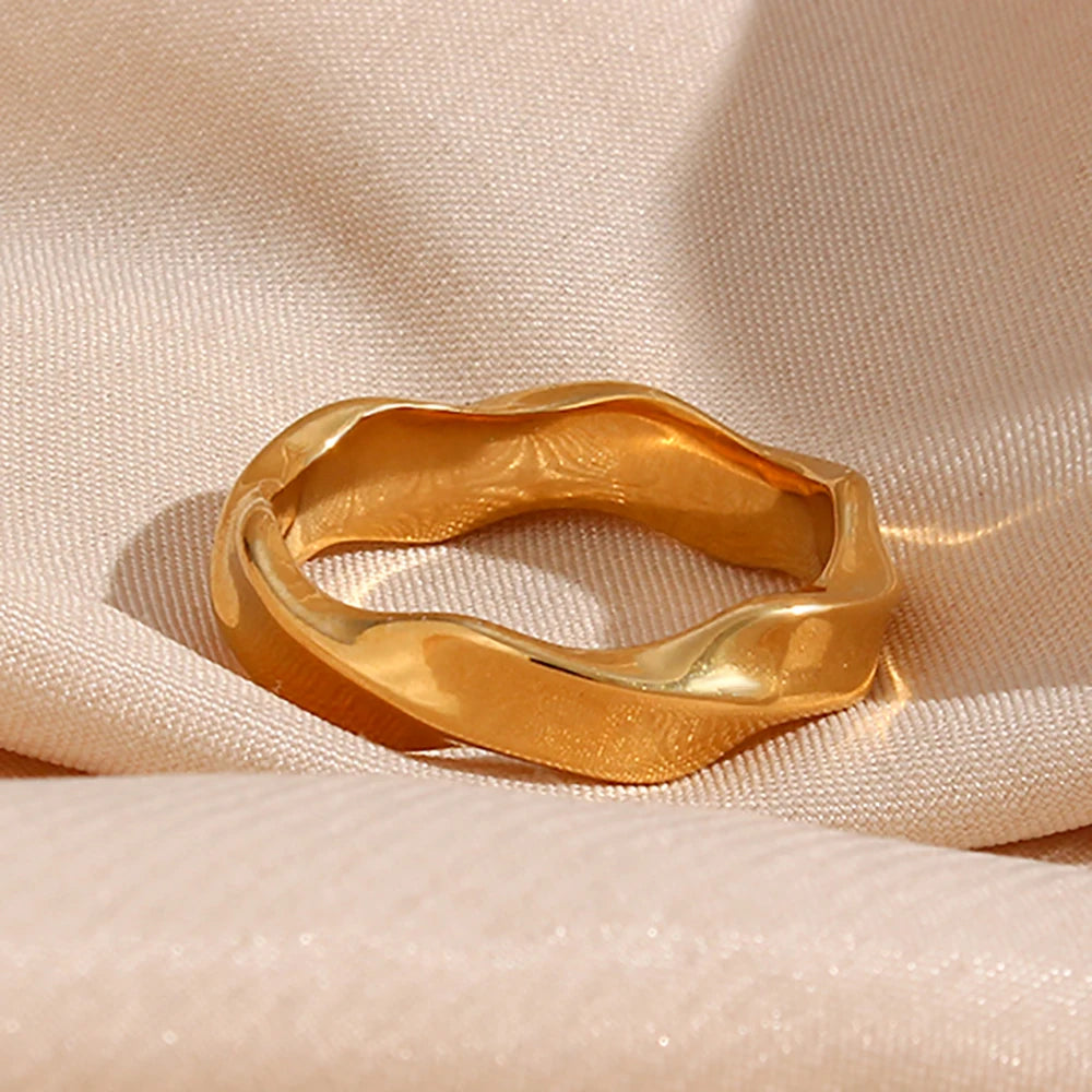 New Style Design Gold Statement Jewelry Rings 18K Gold Plated Stainless Steel Finger Geometric Wave Ring