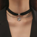 Punk Dark Flower Gothic Velvet Collarbone Chain Stainless Steel Necklace Retro Black Neck Chain Choker with Small Fragra