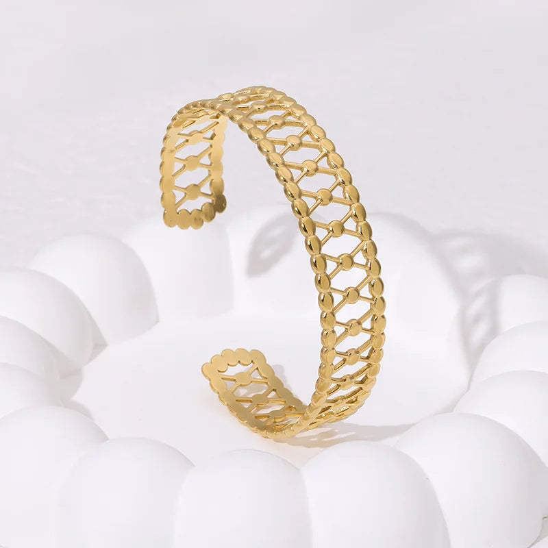 Fashion Women's Bangle French Retro Non-fading 18K Gold-plated Simple Hollow Stainless Steel Bangle