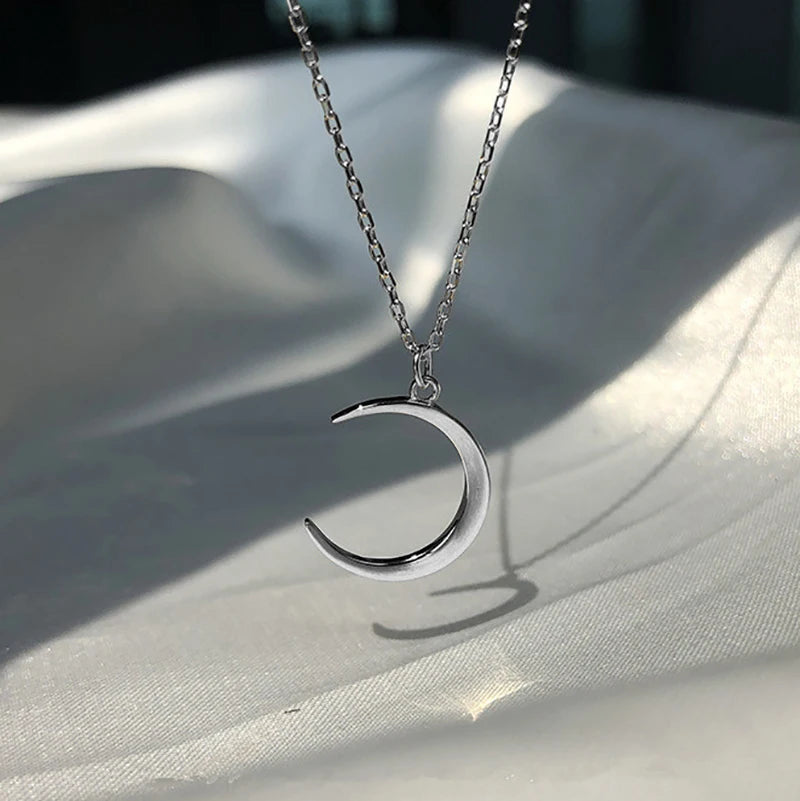 CAOSHI Manufacture Silver Gold Coating Moon Shape Pendant Necklace Fashion Design Link Chain Women Girls Necklace
