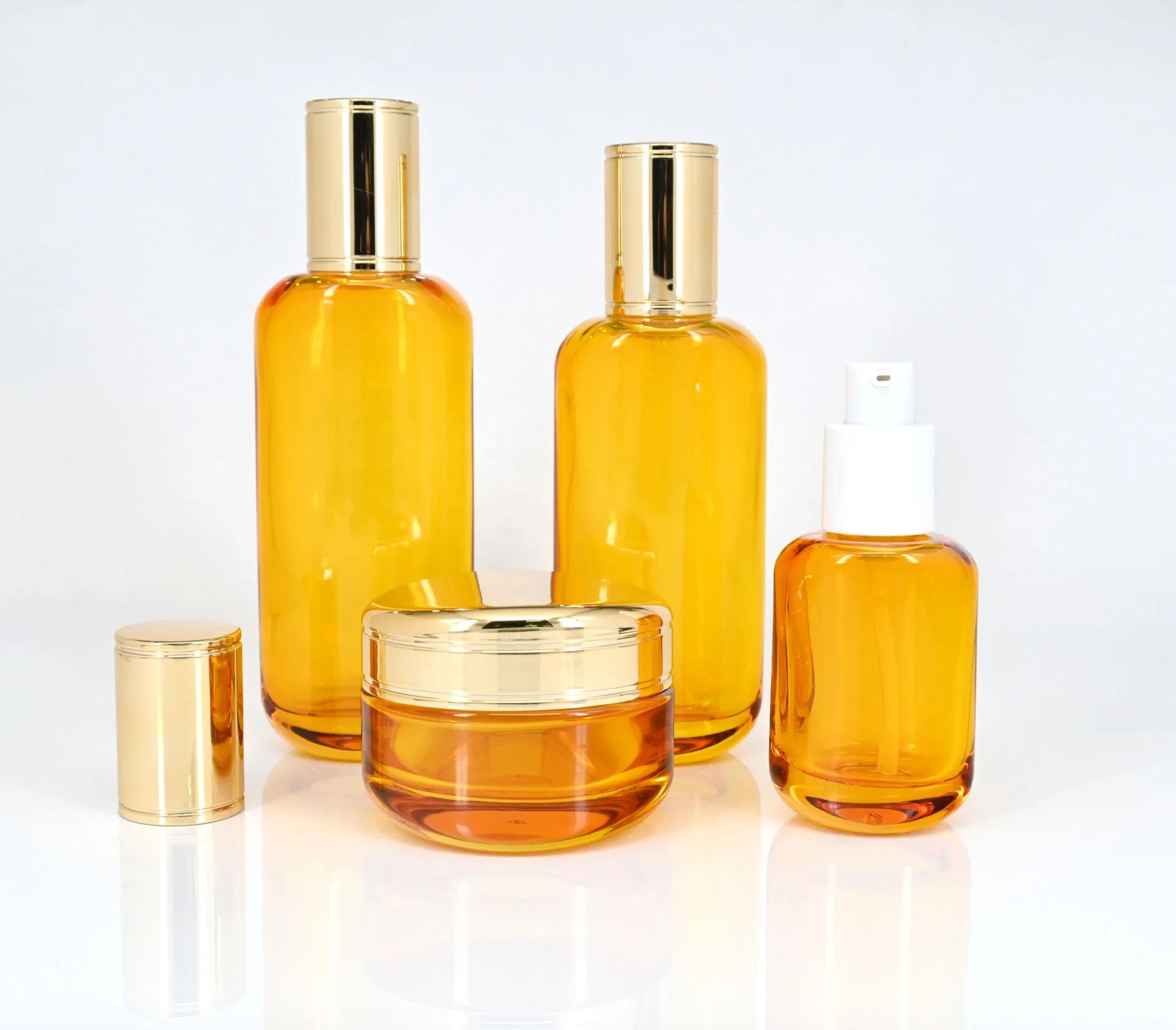 Glass Bottle Factory Wholesales Colored Cosmetics Glass Bottles Luxurious Beauty Packaging Bottle