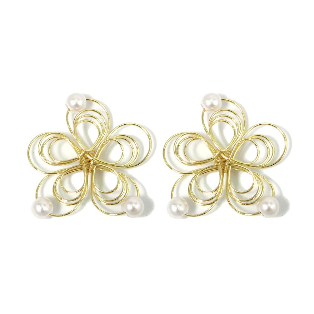New Fashion Elegant Handmade Wire Flower Design Hoop Earrings Pearl Gold Plated Statement Stud Earrings for Women Bridal Jewelry