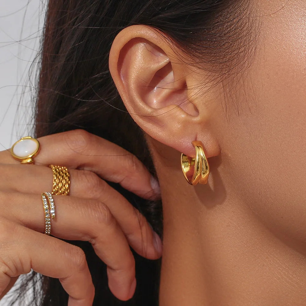 Trendy Irregular Wave Hoop Earring Stainless Steel Pvd Gold Plated Jewelry Designed Earrings Popular