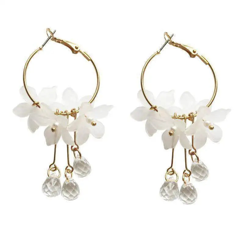 AA01055 Fashion Trend White Acrylic Flower Drop Earrings Female Tassel Chain Pendant Earrings Korean Wedding Earrings