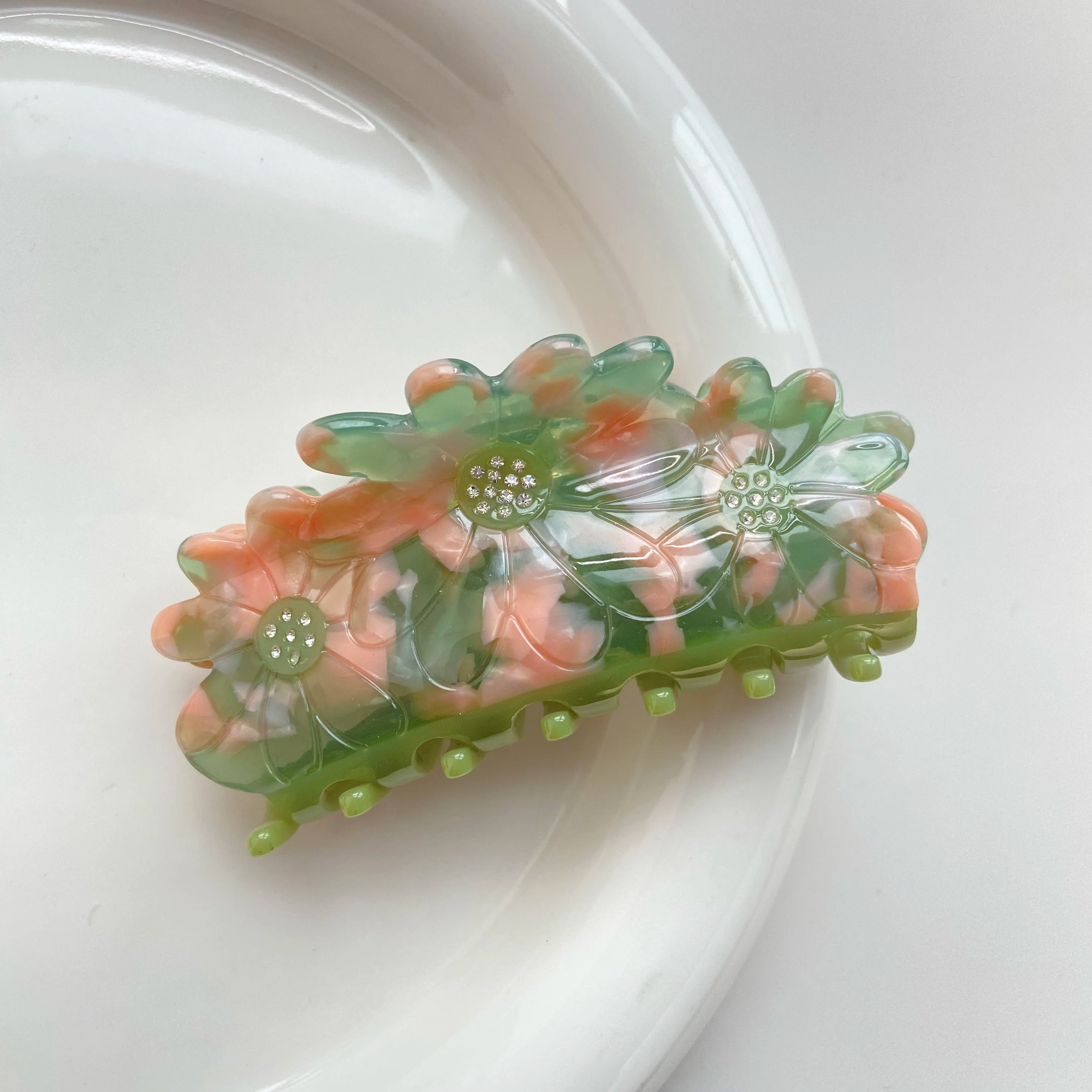 ZiTeng Women's Hair Clip Elegant Acetic Acid Flower Hair Claw Splicing Color with Diamond Custom Logo Made of Resin for Girls