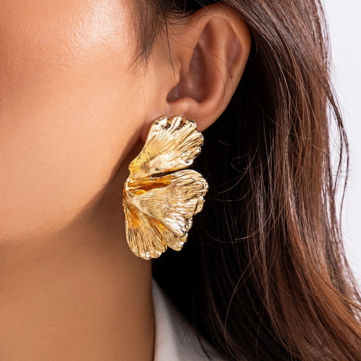 Fashion Geometric Metal Petal Flower Stud Earrings Statement Trendy Gold Color Piercing Earrings for Women