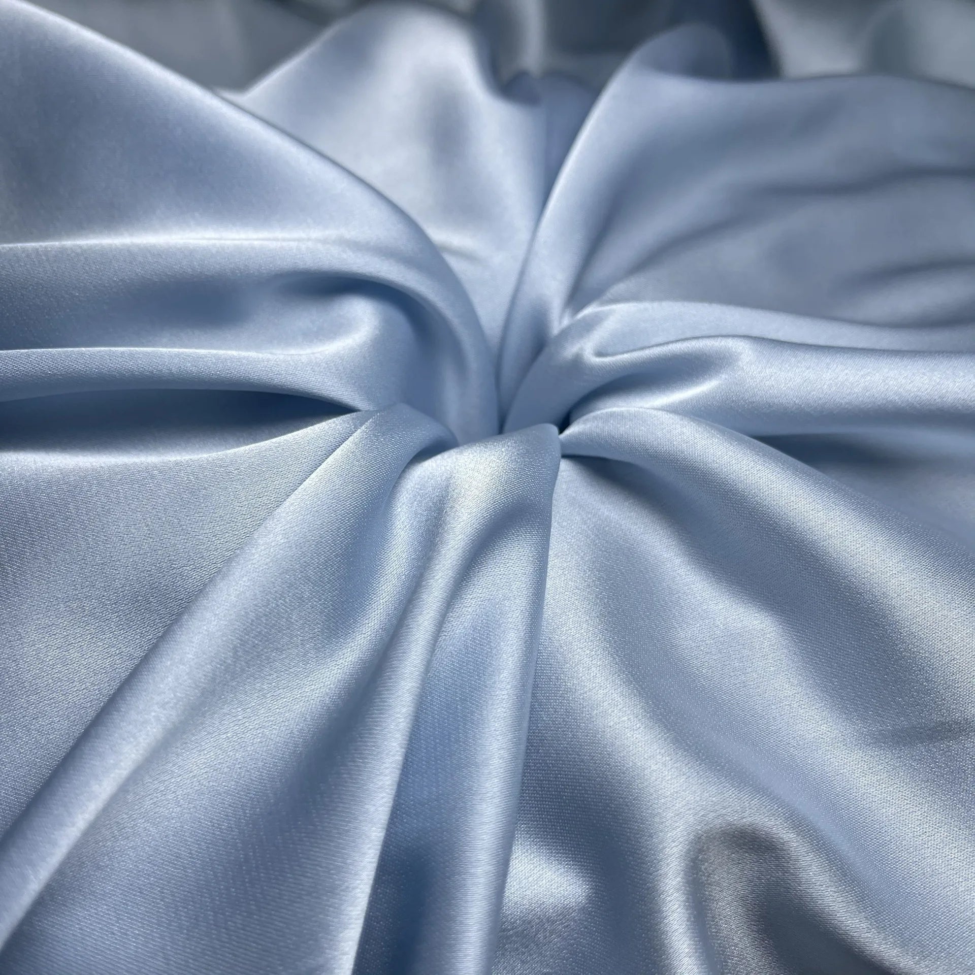High Quality Solid Charmeuse Satin Width 150cm Glitter Reflective Fabric Clothing Fabric for Shirt Pajamas Party Dress Fabric