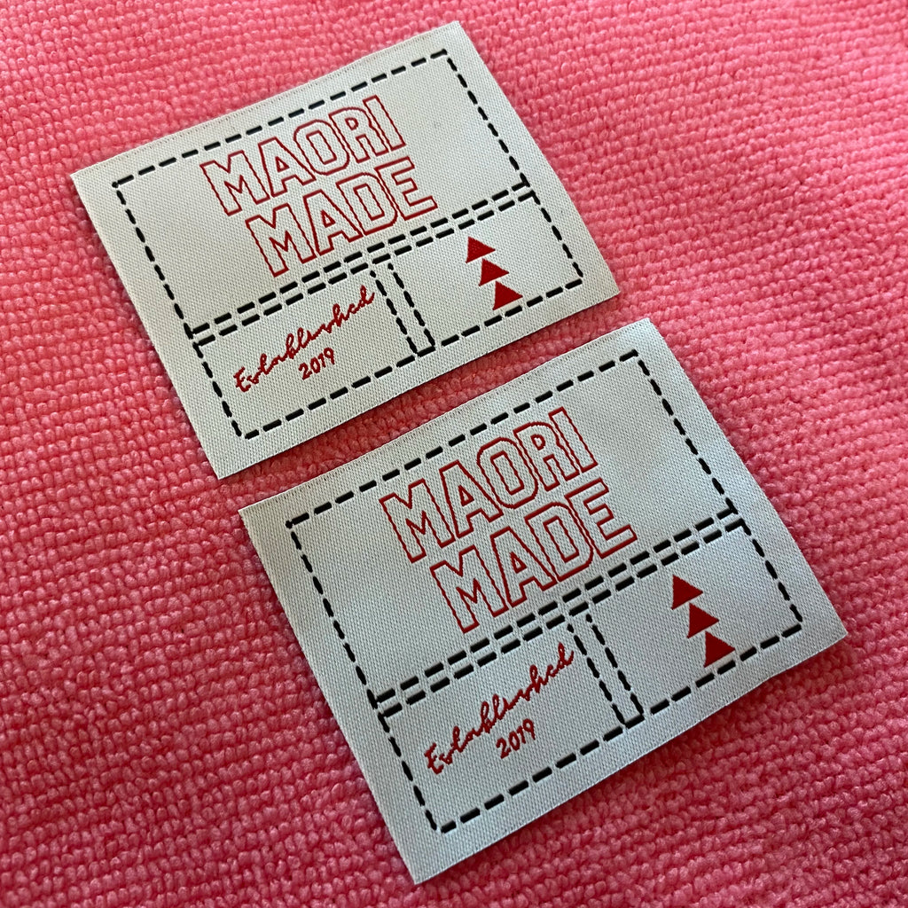 Unique Design Stitching on Woven Patchknitted Clothing Woven Label for Jersey