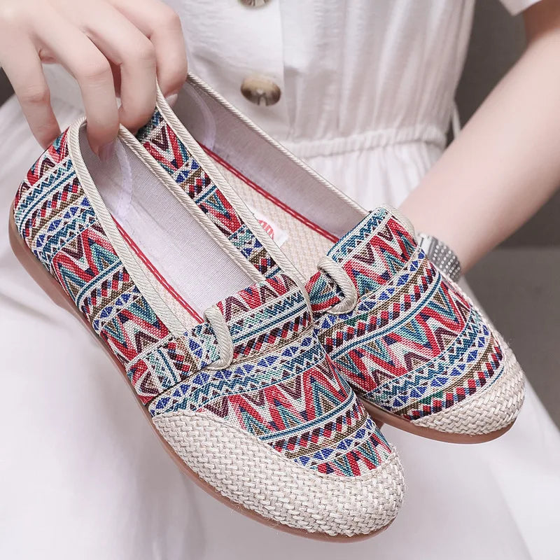 Women's Retro Trendy Round Toe Canvas Shoes Lightweight Soft Bottom Women's Casual Shoes Convenient Shallow Mouth Ladies Loafer