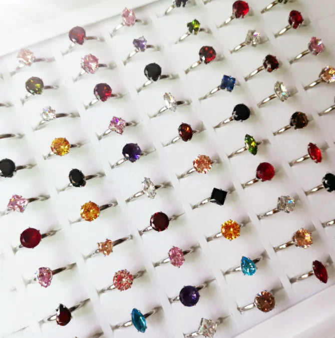 Batch Uniform Stone Diamond Ring Mixed Price Rhinestone Color Opening Alloy CLASSIC Animal Copper Wedding Bands or Rings OUYA