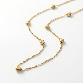 QIAOREN 11731Elegant Minimalist Multi Heart Necklace Gold Stainless Steel 3D Puffy Love Heart Station Jewelry Gift for Women