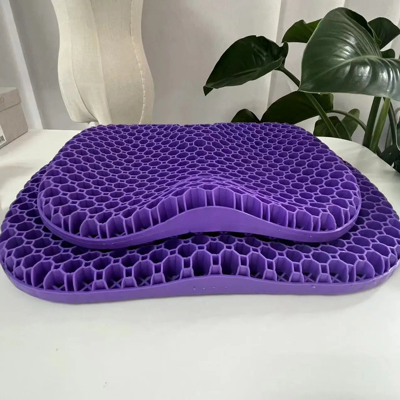39*32*5cm Comfortable Office Chair Gel Seat Cushion Gel Cushion with Breathable Anti-slip Cover Made of TPE Material