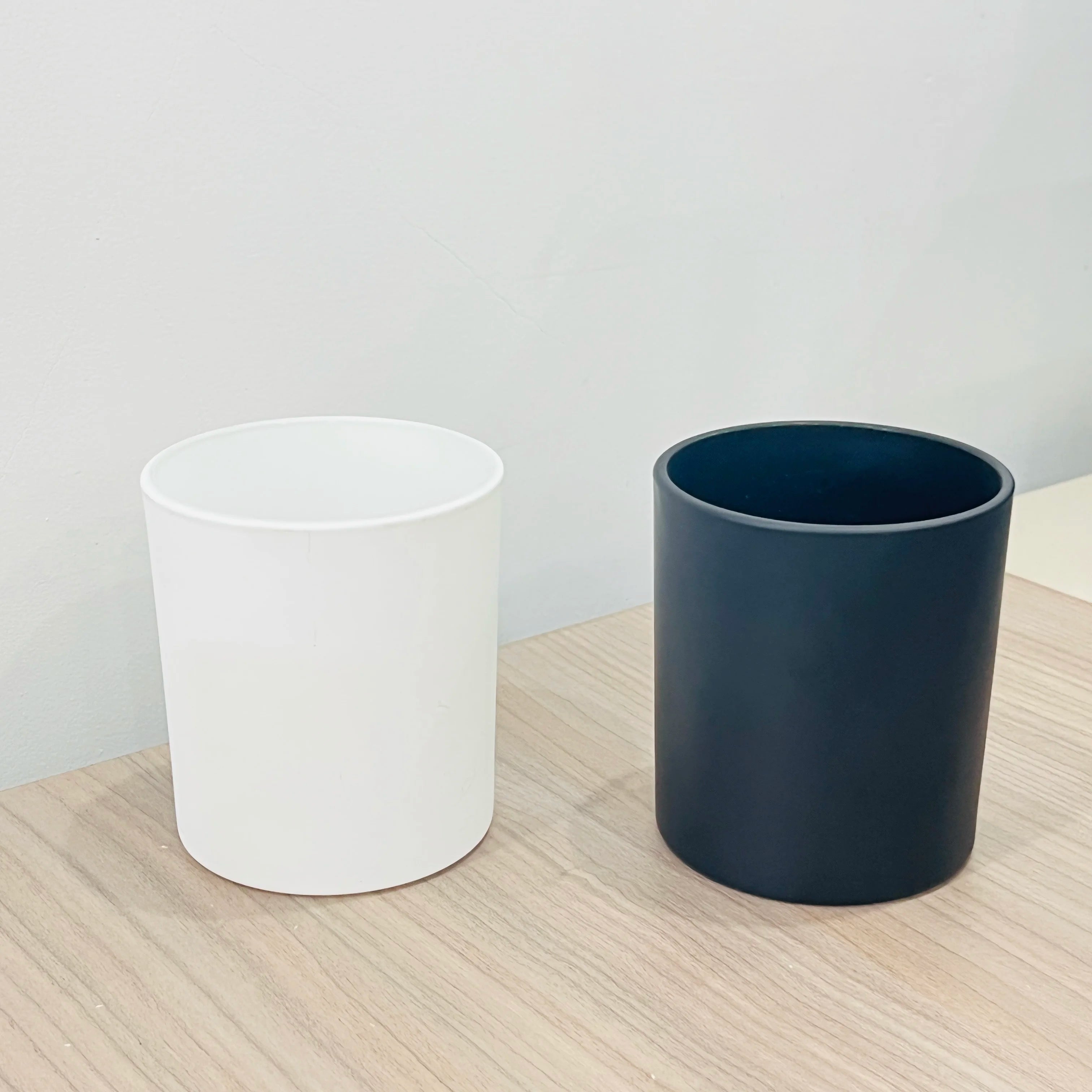 Luxury Matte White Black Glass Candle Jar with Lid 10 oz Candle Glass Jar with Metal Bamboo Wooden Lids and Box