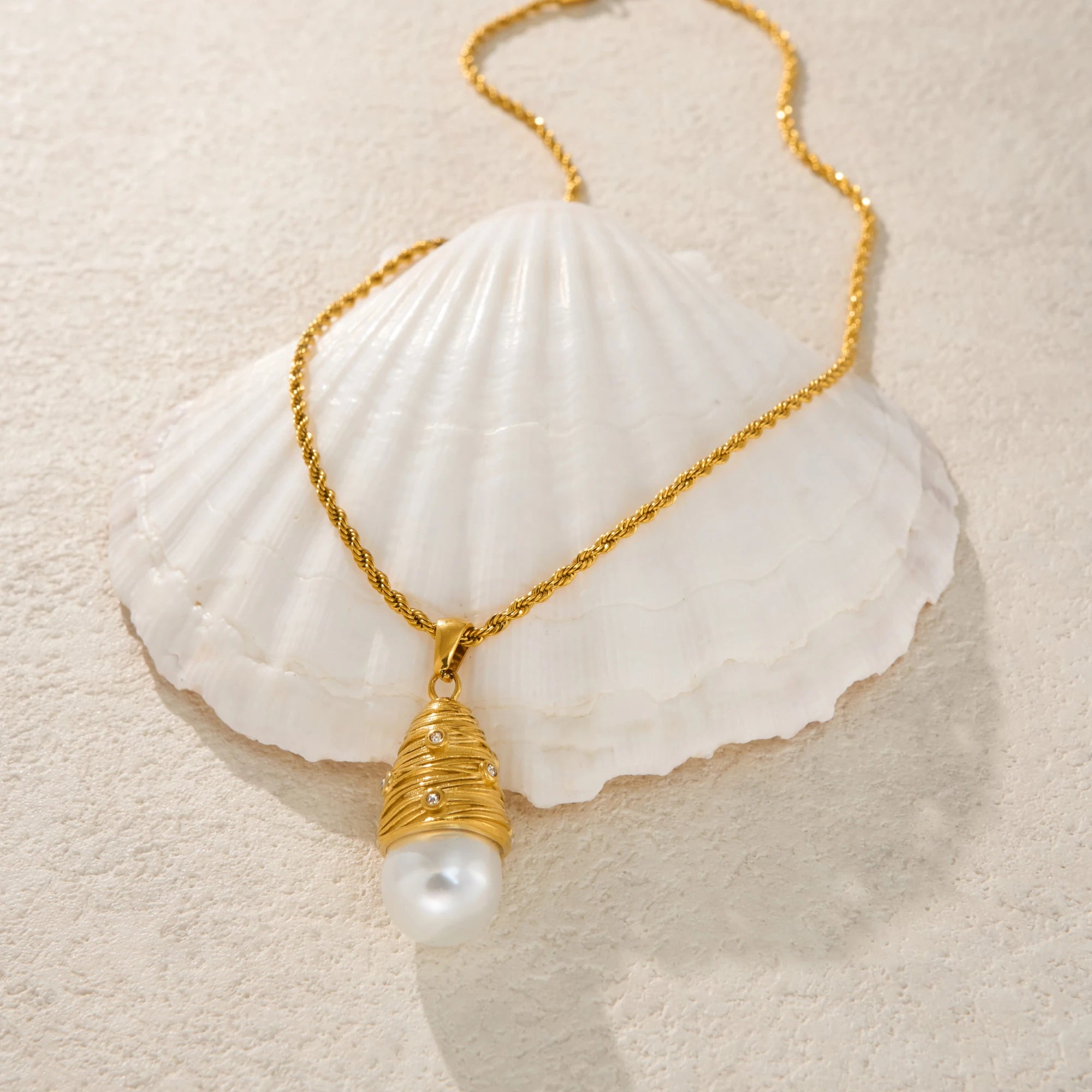NEW VINTAGE BAROQUE BEACH NEST DESIGN IRREGULAR LINE NECKLACE Dazan 2025 18k Gold Plated Tarnish Free Stainless Steel JEWELRY