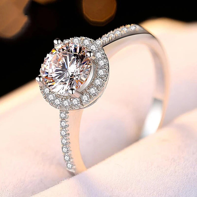 New Trendy White Gold Round Brilliant Cut 925 Sterling Silver 0.5ct/1ct/2ct/3ct Moissanite Engagement Rings