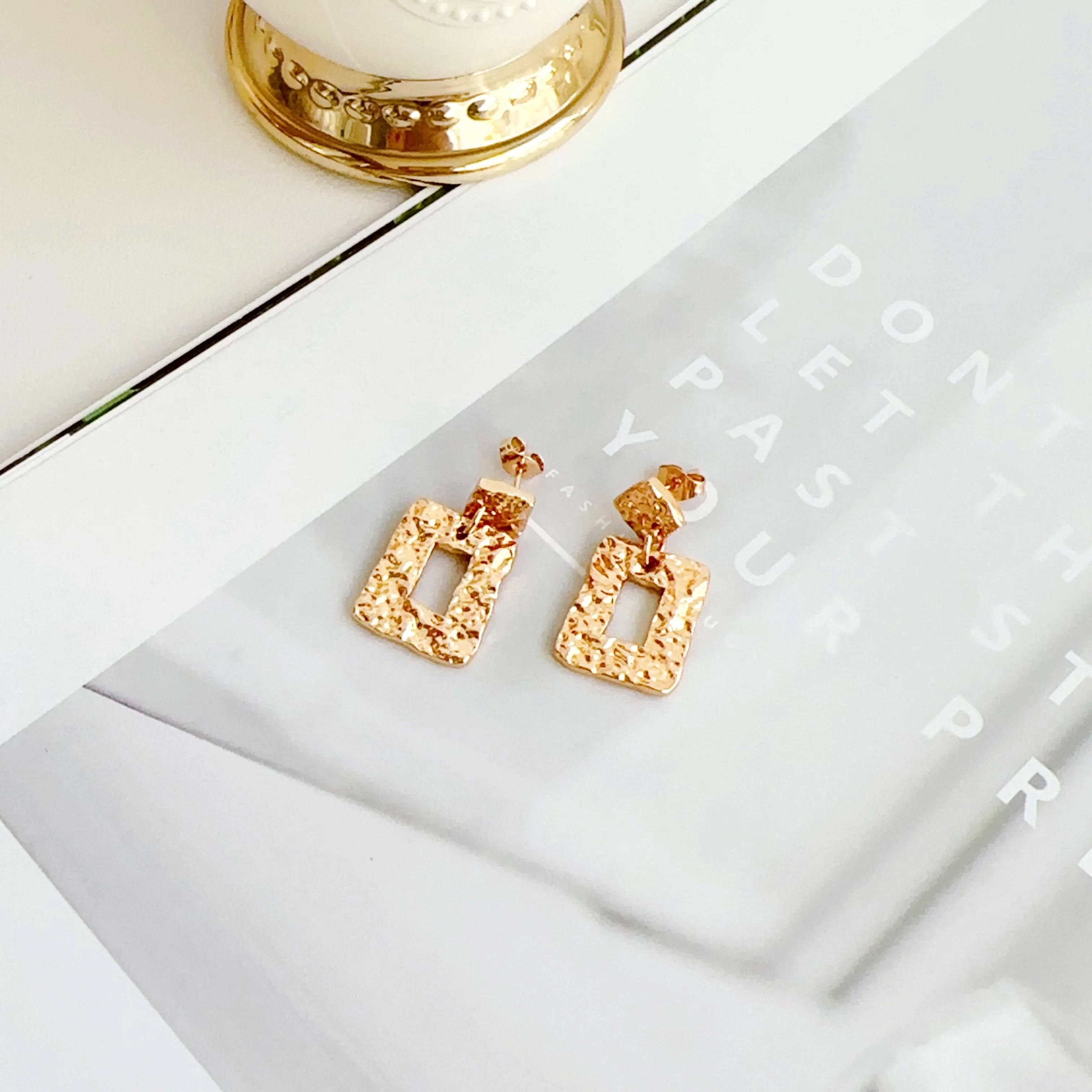 2024 New Style 18K Gold Oil-Pressed Volcanic Rock Custom Direct Sales Stainless Steel Fashion Jewelry Earrings Parties Gifts