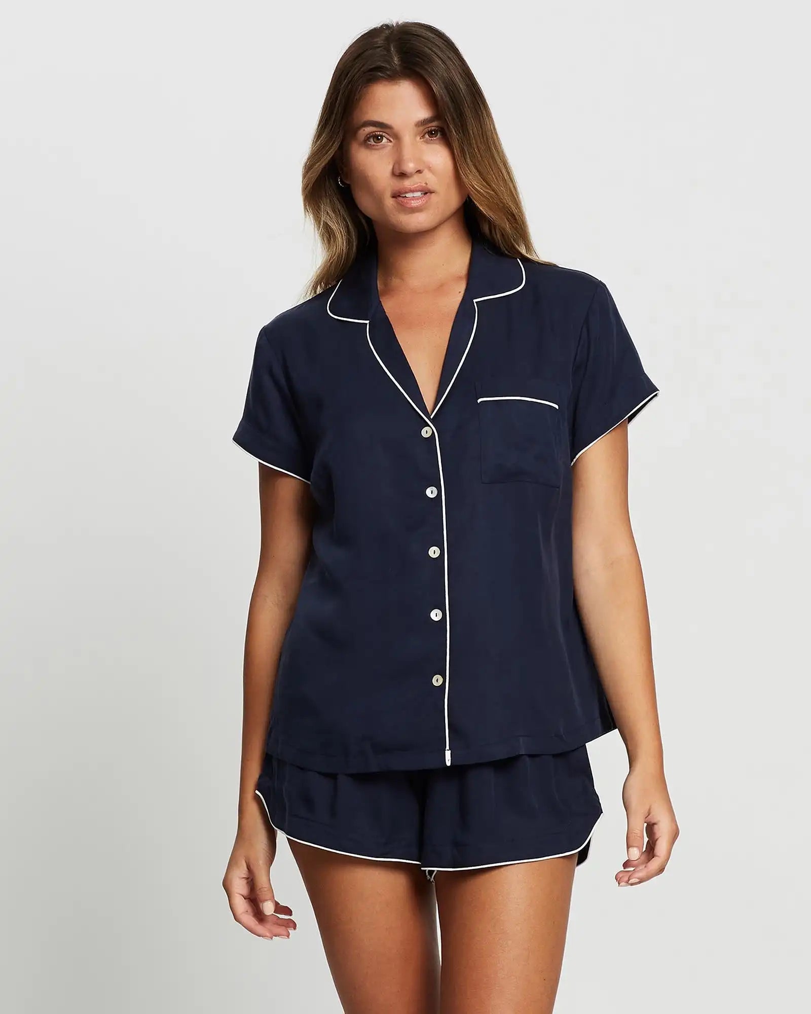 Women's Casual Home Wear Two-Piece Pajama Set Soft Milk Silk Knitted Fabric Elastic Waist Short-Sleeved for Summer Season
