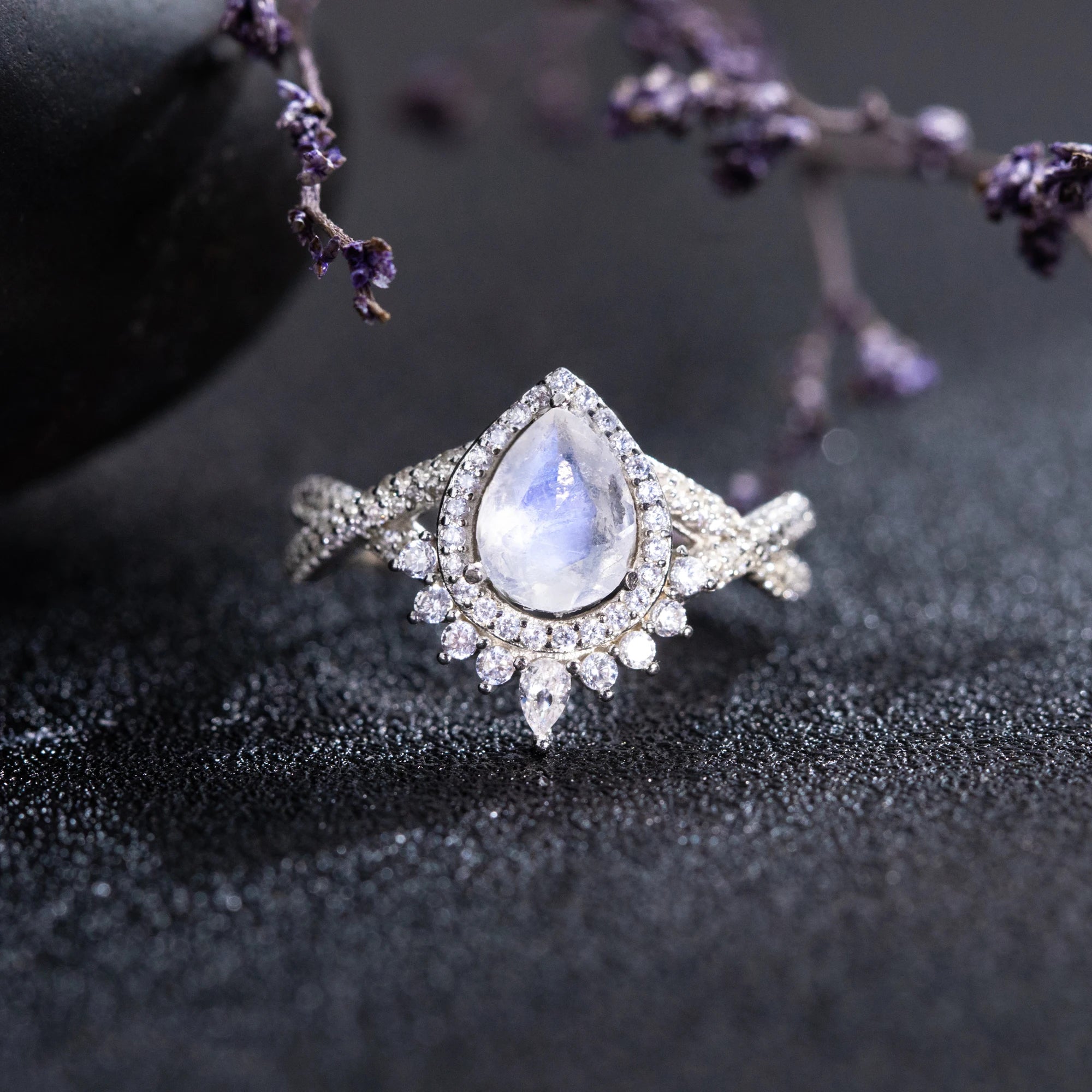 New Design Natural Gemstone Pear Shaped Moonstone 925 Sterling Silver Wedding Engagement Ring Women Rings
