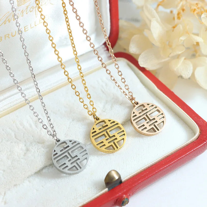 Ethnic Chinese Character Xi Round Pendant Necklaces Means Happiness Unisex Jewelry for Couple Lovers Gifts