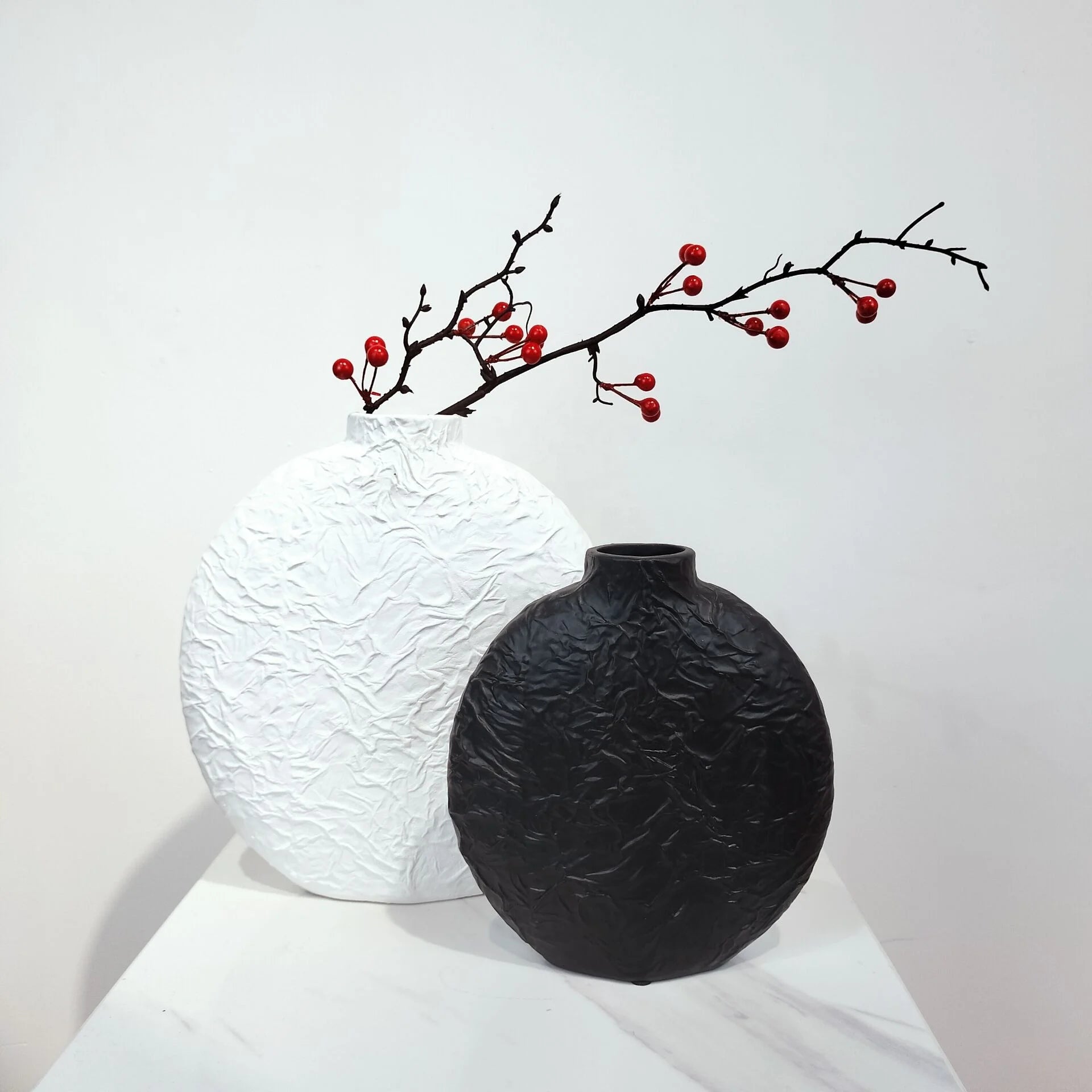 Factory Ceramic Customization Minimalist Style Art Vase Flower Home Decoration Ceramic Black Vase