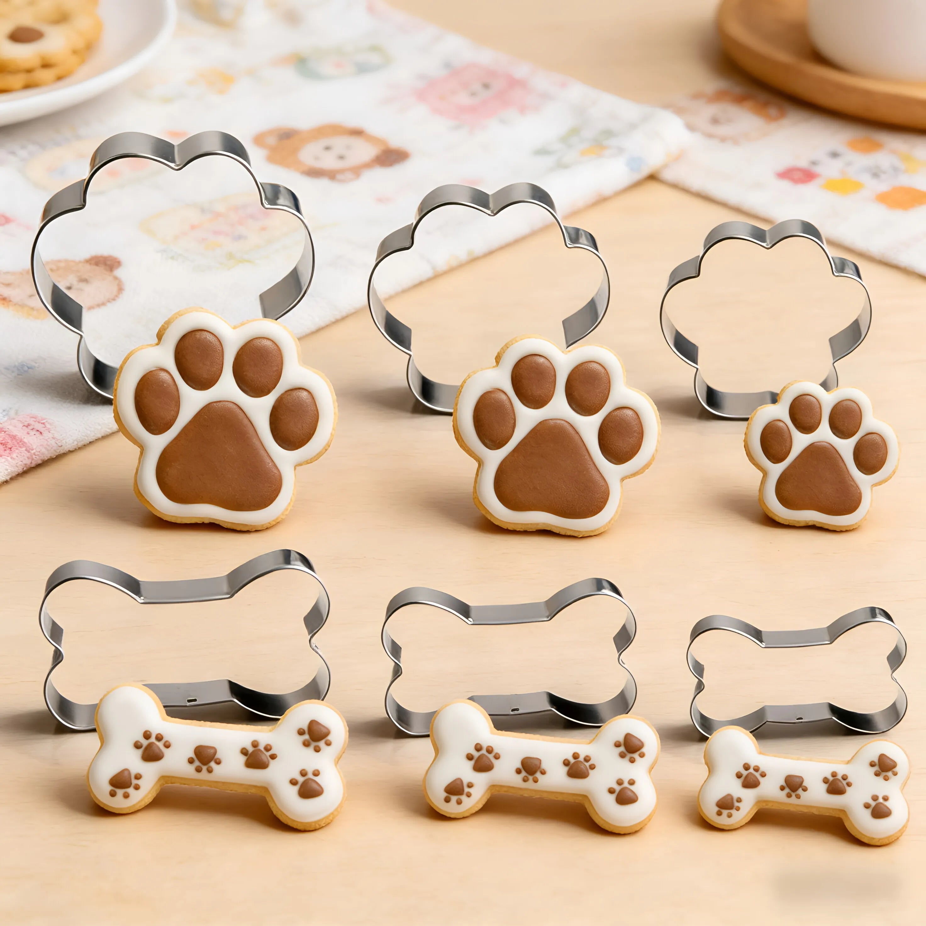 Dog Cookie Cutter Set 430 Stainless Steel Bone Paw Print Puppy Shape Biscuit Mold Eco-Friendly DIY Baking Tools for Pet Treats