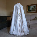 QUEENS GOWN  Princess Wedding Shawl Pure White Bridal Winter Hat Velvet Cape Bride Wedding Cloak