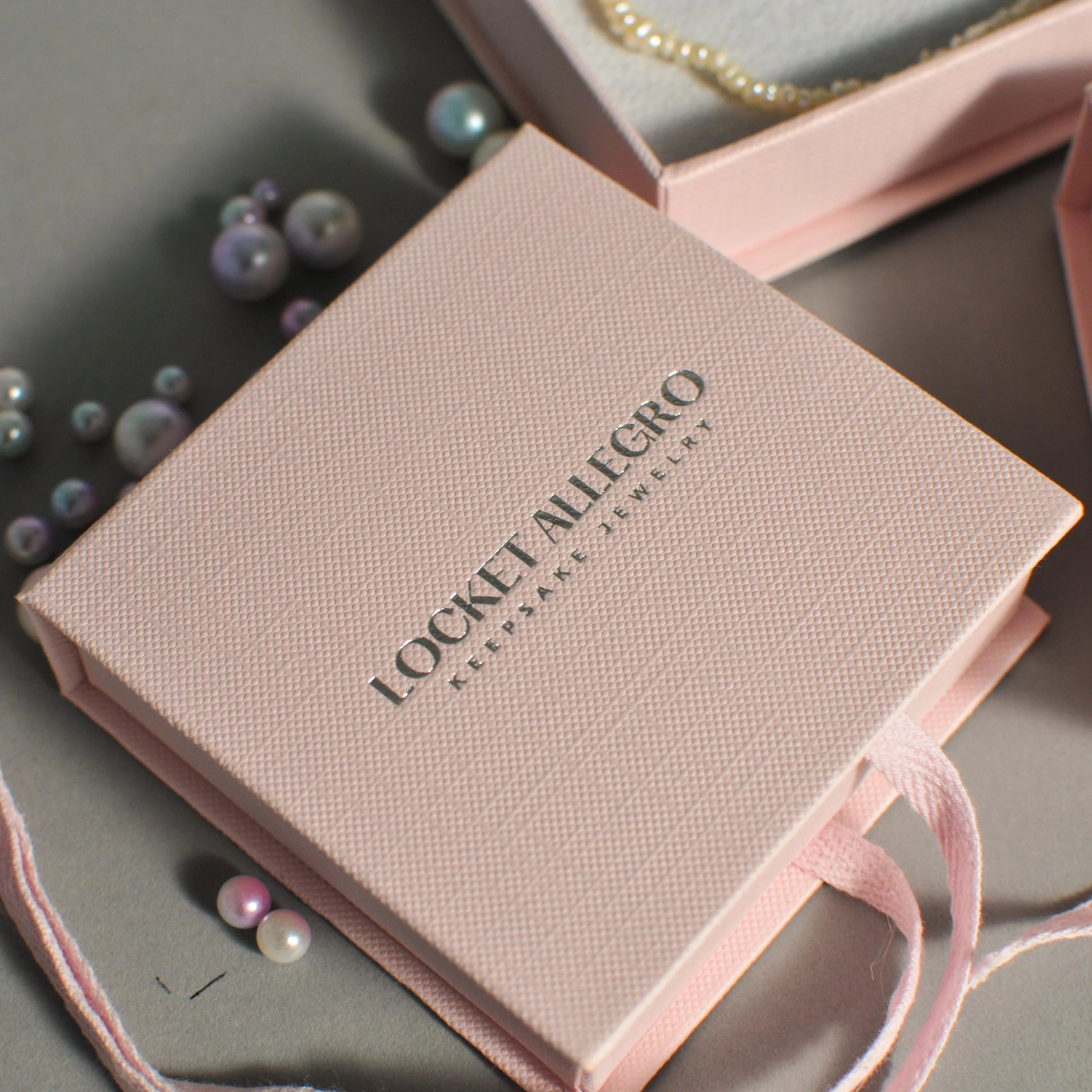 WangFu Pink Flip Jewelry Box Custom Logo Gift Wedding Card Board Box Luxury Necklace Jewelry Case