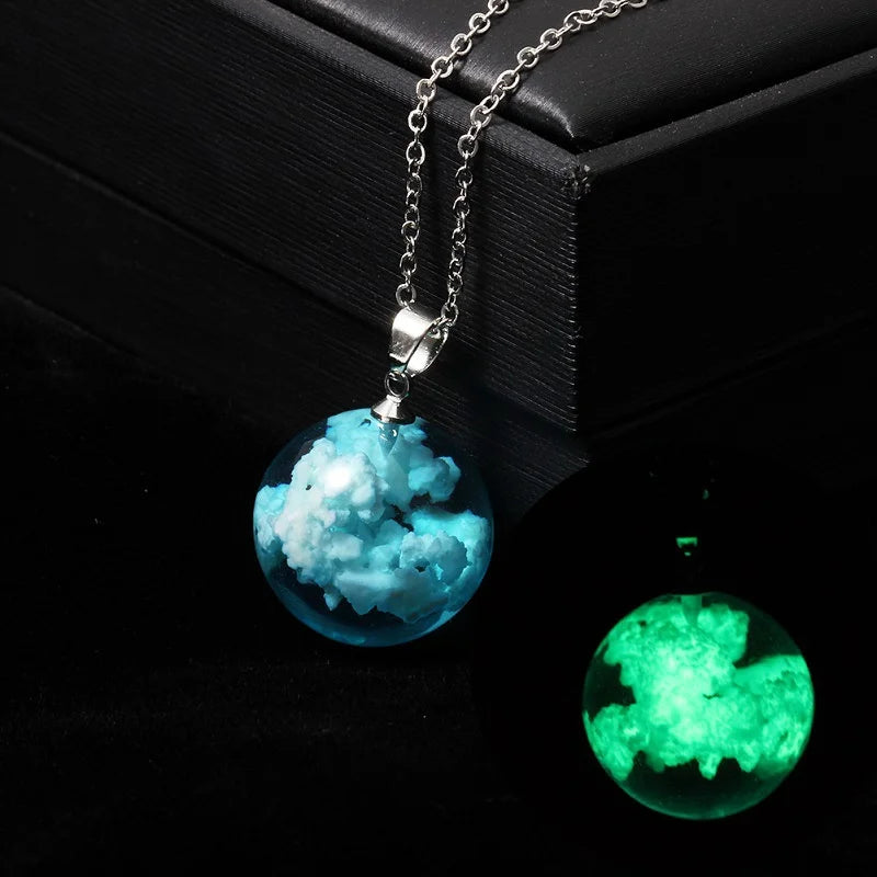 2023 Wholesale Natural Glowing in Dark Blue Sky Clouds Two Eagle Resin Luminous Necklace for Women