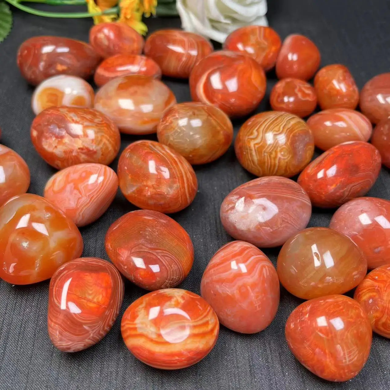 Wholesale Crystal Palm Stone Polished Gemstone Gravel Tumble Stone Sardonyx for Fengshui Decoration