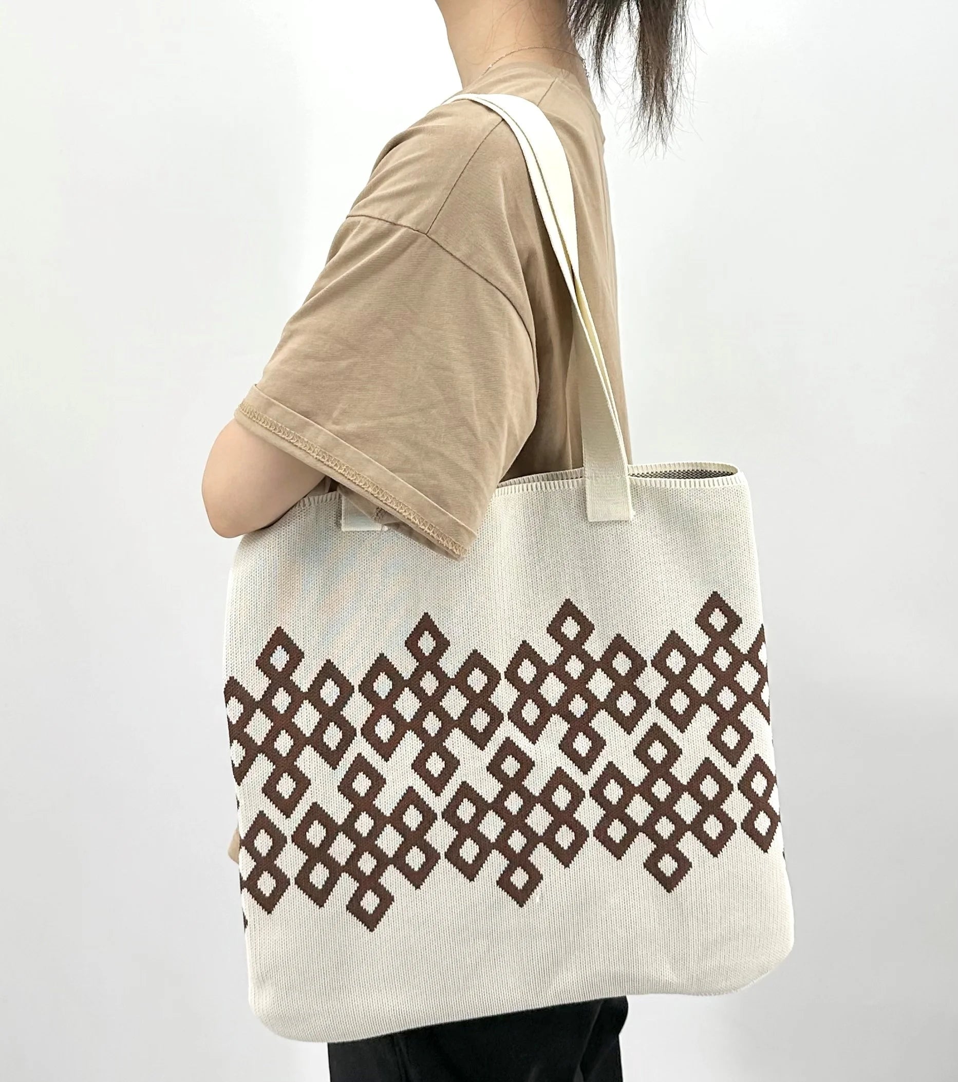 Korean Fashion's Newest Solid Color All Seasons Portable Tote Bags Eco-friendly Reusable Knitted Wool Polyester for Daily Use