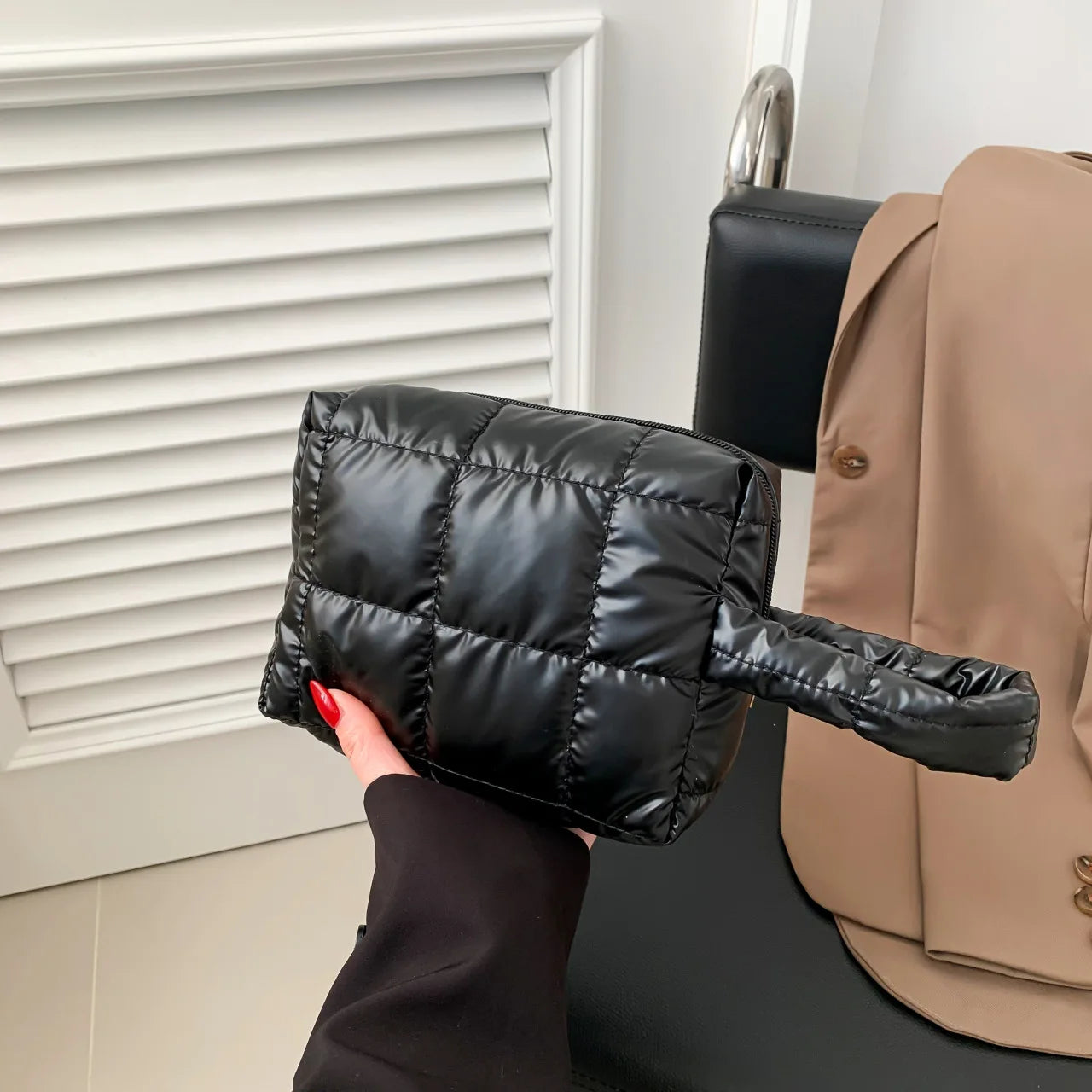 2024 Waterproof Makeup Bag Quilted Puffer Cosmetic Bag Puffy Cosmetic Bag