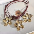 2023 New Arrival Fashion Jewelry Punk Gold Flower Pendant Pearl Multi Wear Collar Chain Neckchain Lace Choker Necklace for Women