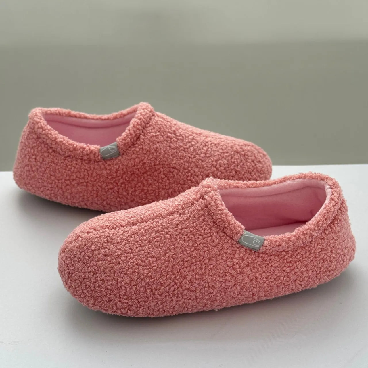 Greatslides Fluffy Pink Slippers Women Sandals High QualityWarm Slippers Custom Logo Fashionable Sandals