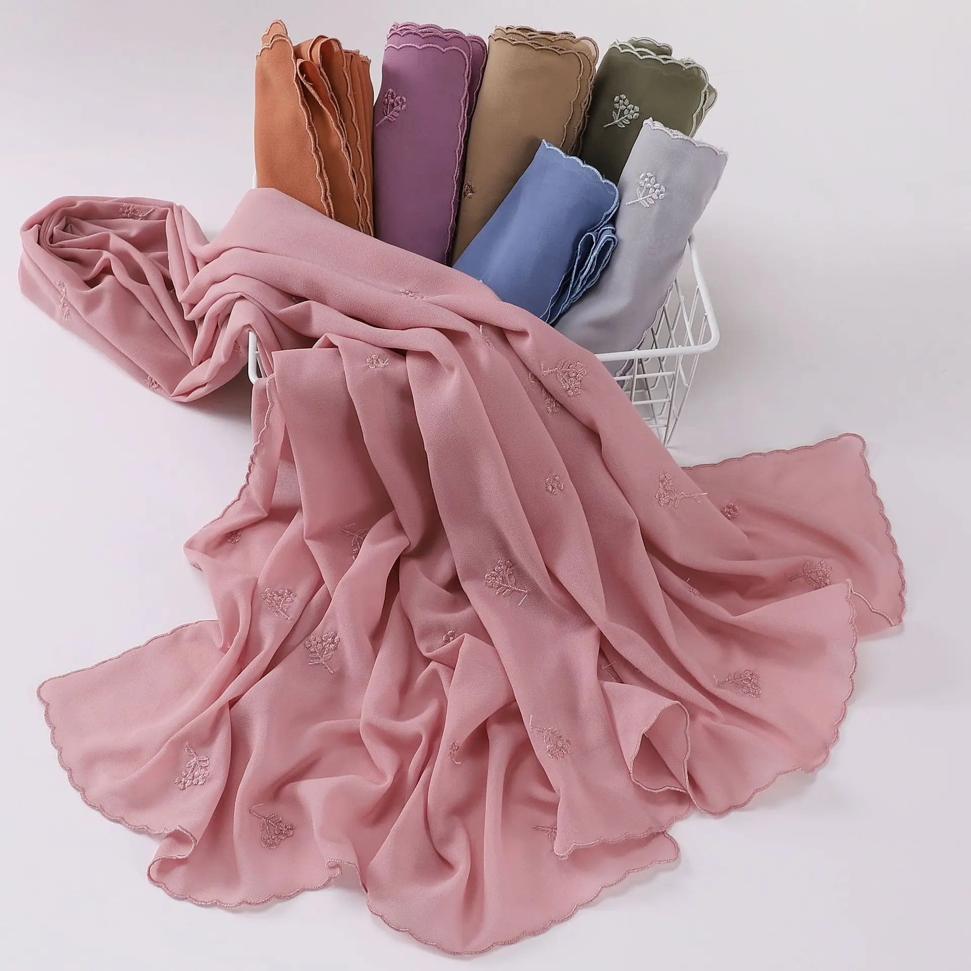Zifeng OEM Latest Hot Selling Muslim Women's Plain Embroidered Chiffon Hijab