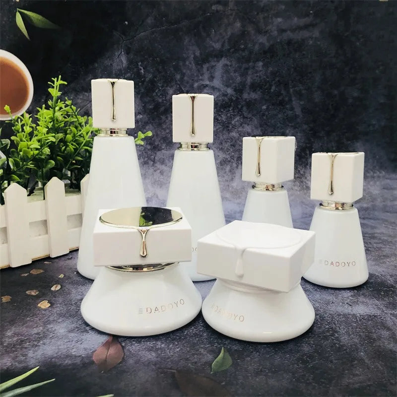 Skincare Packaging 30g 50g Cream Jar 30ml 50ml 100ml 120ml Empty White Lotion Pump Sprayer Glass Cosmetic Bottle
