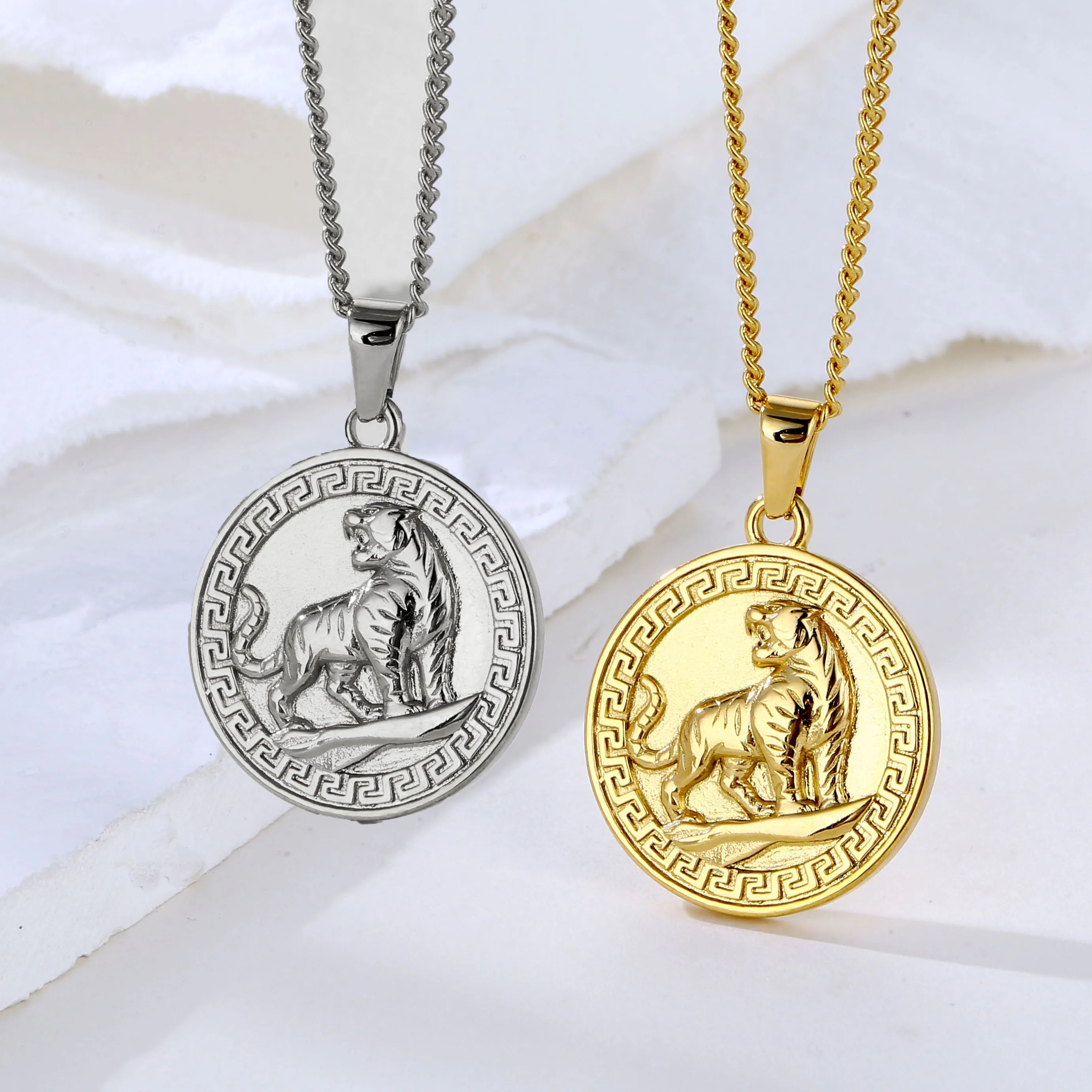 Punk Stainless Steel Tiger Pendant Hiphops Animal Necklace Jewelry Round Gold Sliver Lion Pendant for Men Boys