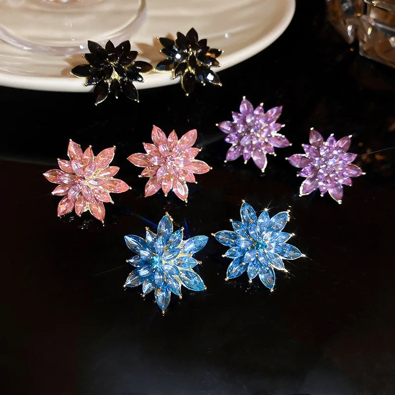 Super Sparkling Crystal Zircon Three-dimensional Flower Earrings Silver Needle Diamond Earrings Alloy Wedding Party Gift