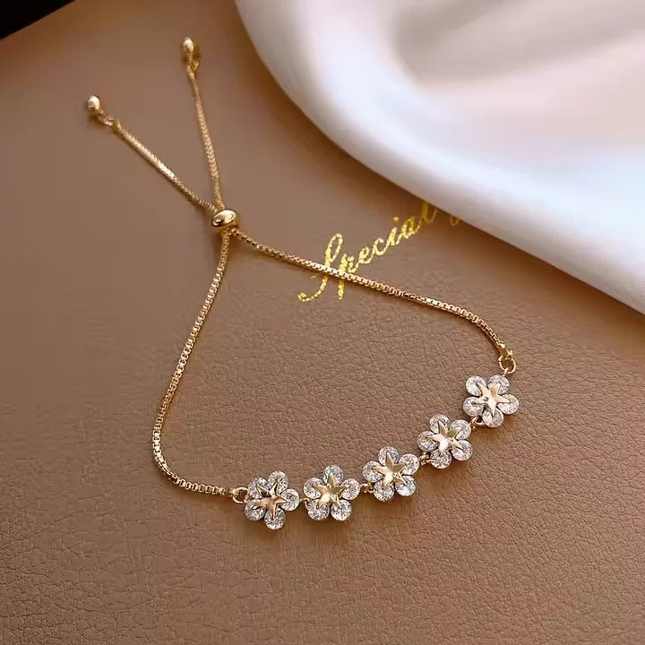 Elegant Inlaid Rhinestone Bracelet Women Advanced Zircon Petal Bracelet Jewelry Gif