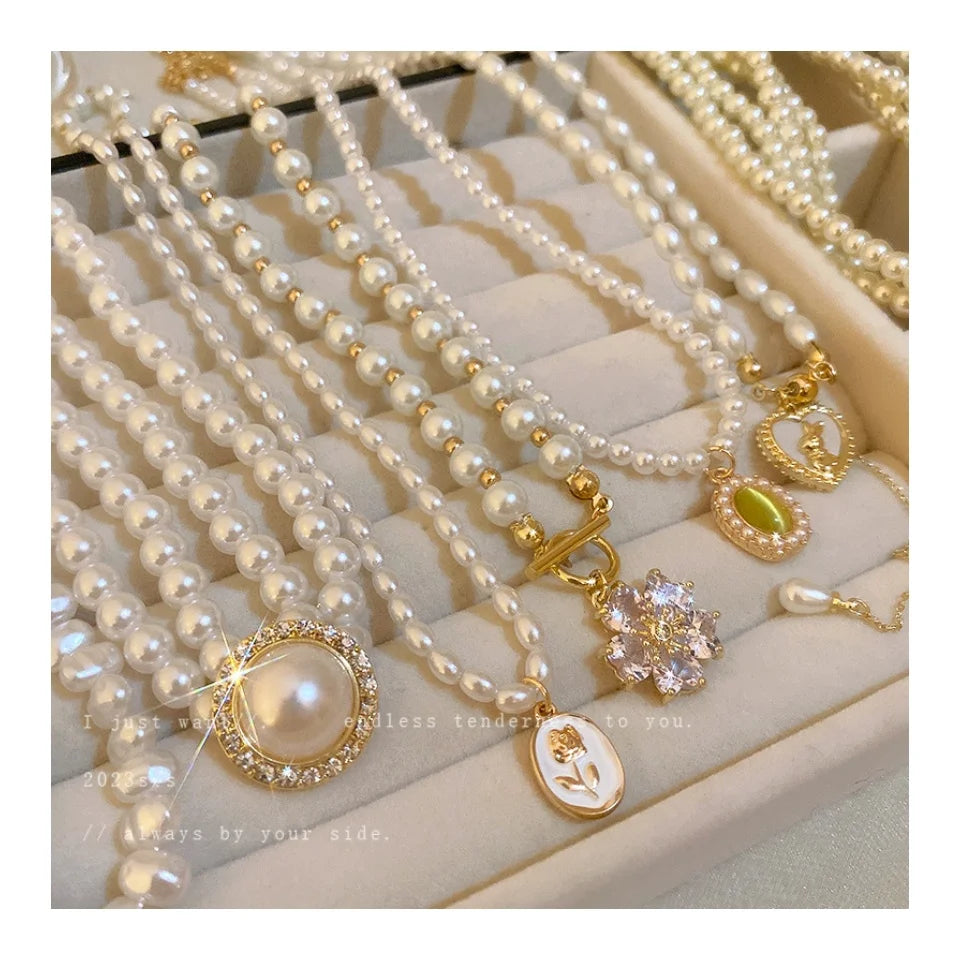 Fashionable Luxury Gold Vintage French Romantic Imitation Pearl Necklace Pendant Beads Heart Butterfly Clavicle Anniversary Gift