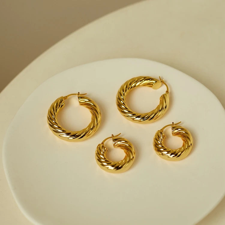 Fashion Personalized 14K and 18K Gold Plated Jewelry Hoop Earrings With U Shaped Spiral Thread Hemp Rope Pattern Earring