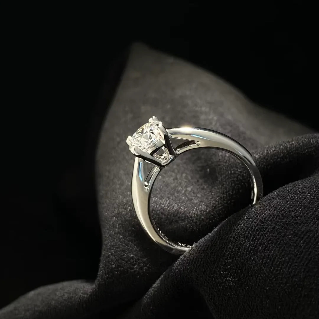 Custom Round Shape Diamond Engagement Rings White Gold 18k D VVS Round Cut Lab Grown Diamond Wedding Ring