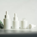 Wholesale 20ml 30ml Serum Dropper Bottles Frosted Pearl White Flat Shoulder Glass Bottle Essential Oil Perfume