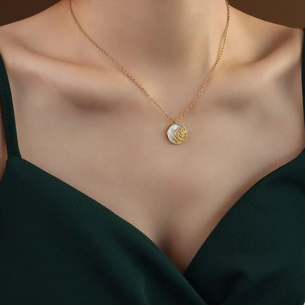Elegant Stainless Steel Jewelry White Sea Shell Rose Flower Zircon Necklace Clavicle Chain Jewelry for Women