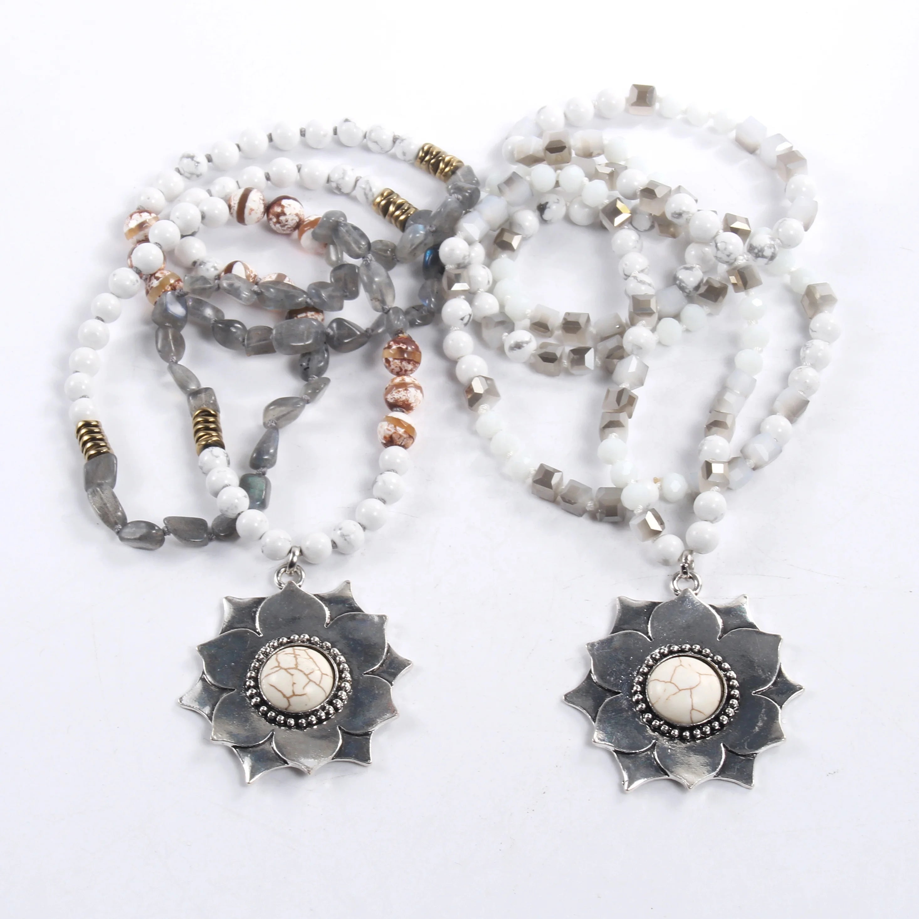 Spring/Summer New Fashion Bohemian 6mm White Howlite Natural Stone Glass Knot Necklace Turquoise Metal Flower Pendant Necklace