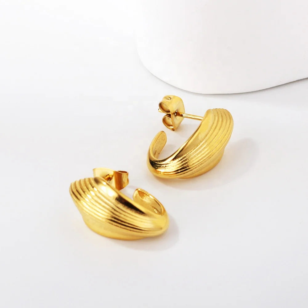 New Trend Fashion Jewelry Women Tarnish Free Hoop Earrings Custom Waterproof PVD 18K Gold Oval Vertical Rib Earrings for Party