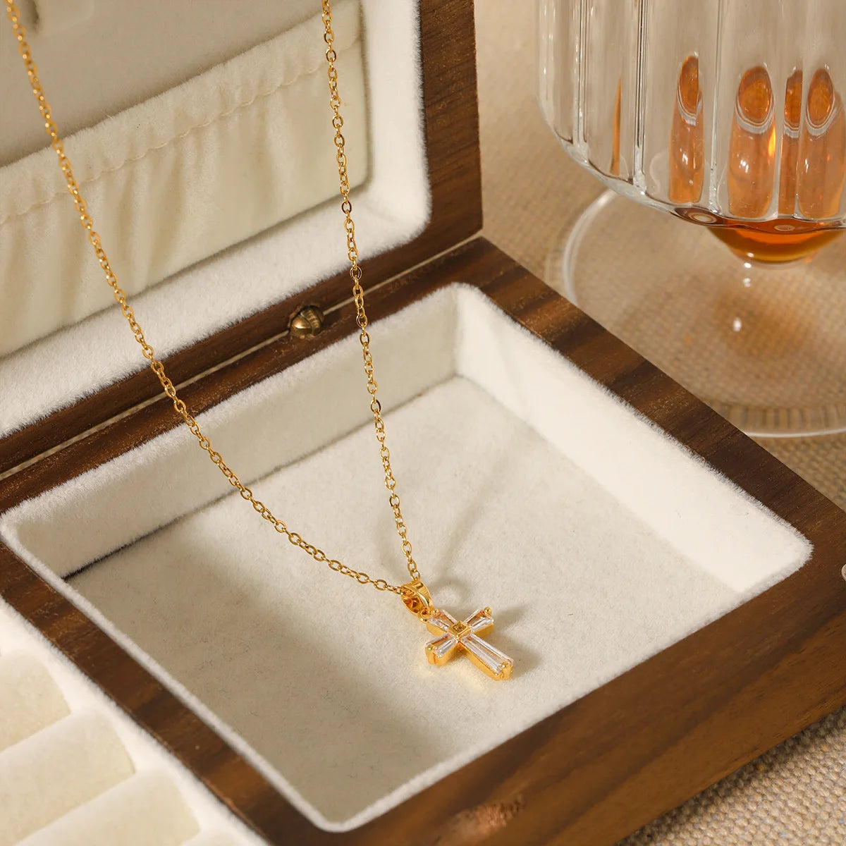 Light Luxury Jewelry 18k Gold Plated Waterproof Cross Pendant Zircon Stainless Steel Necklace for Women