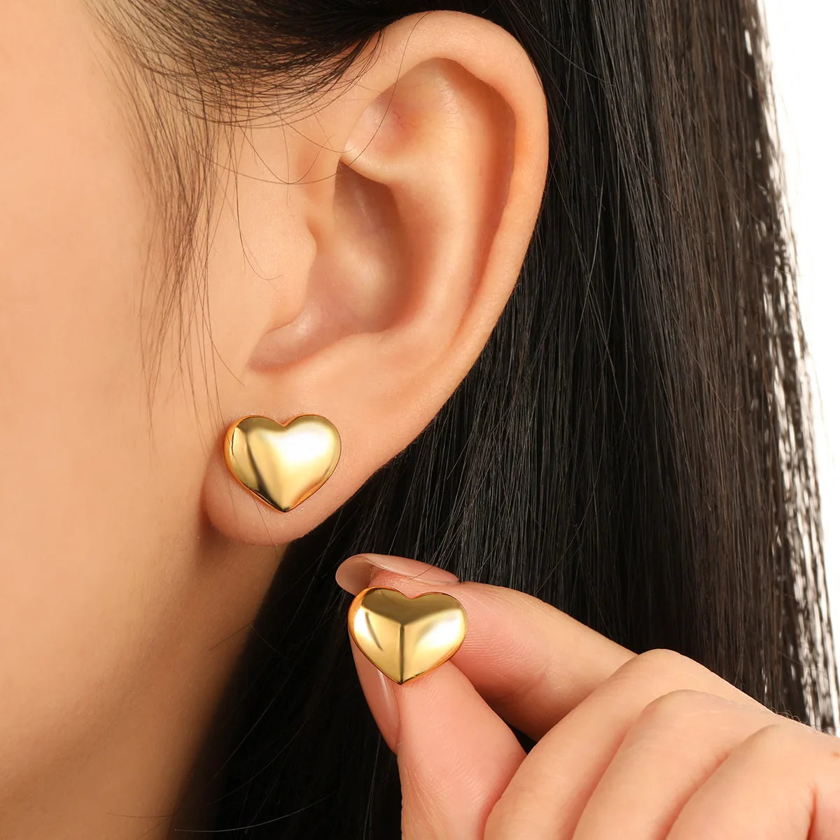 Ladies Hypoallergenic Anti Fading Curved Heart Stud Earrings Stainless Steel Jewelry for Women