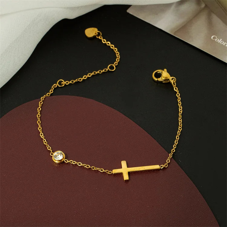 Wholesale New Stainless Steel Gold Plated Retro Simple Women Pendant Chocker Cross Diamond Necklace