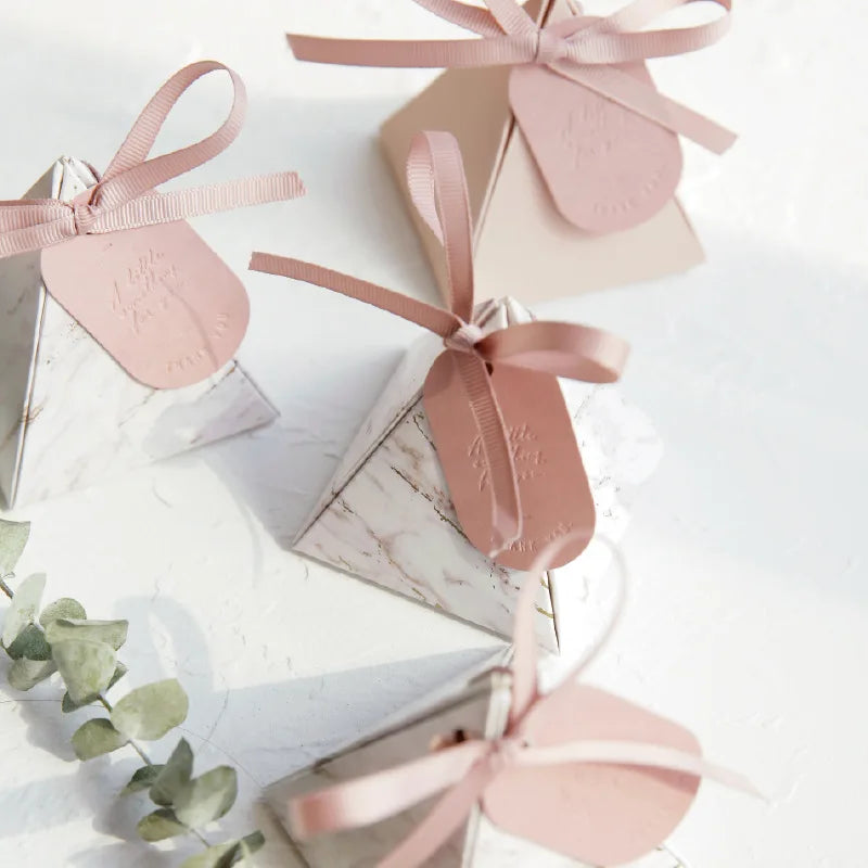 CSMD China Suppliers European Style Cheap Wedding Favors Door Gift Fancy Empty Marble Pyramid Sweets Souvenirs Box for Chocolate