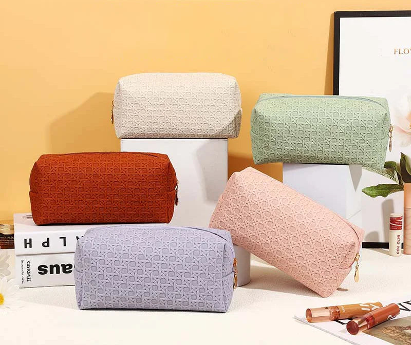 Wholesale New Design Waterproof Wash Bag PU Leather Cosmetic Bags Portable Travel Organizer Woven Makeup Bags
